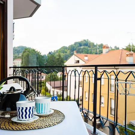 Blue Wave - Maggiore أرونا